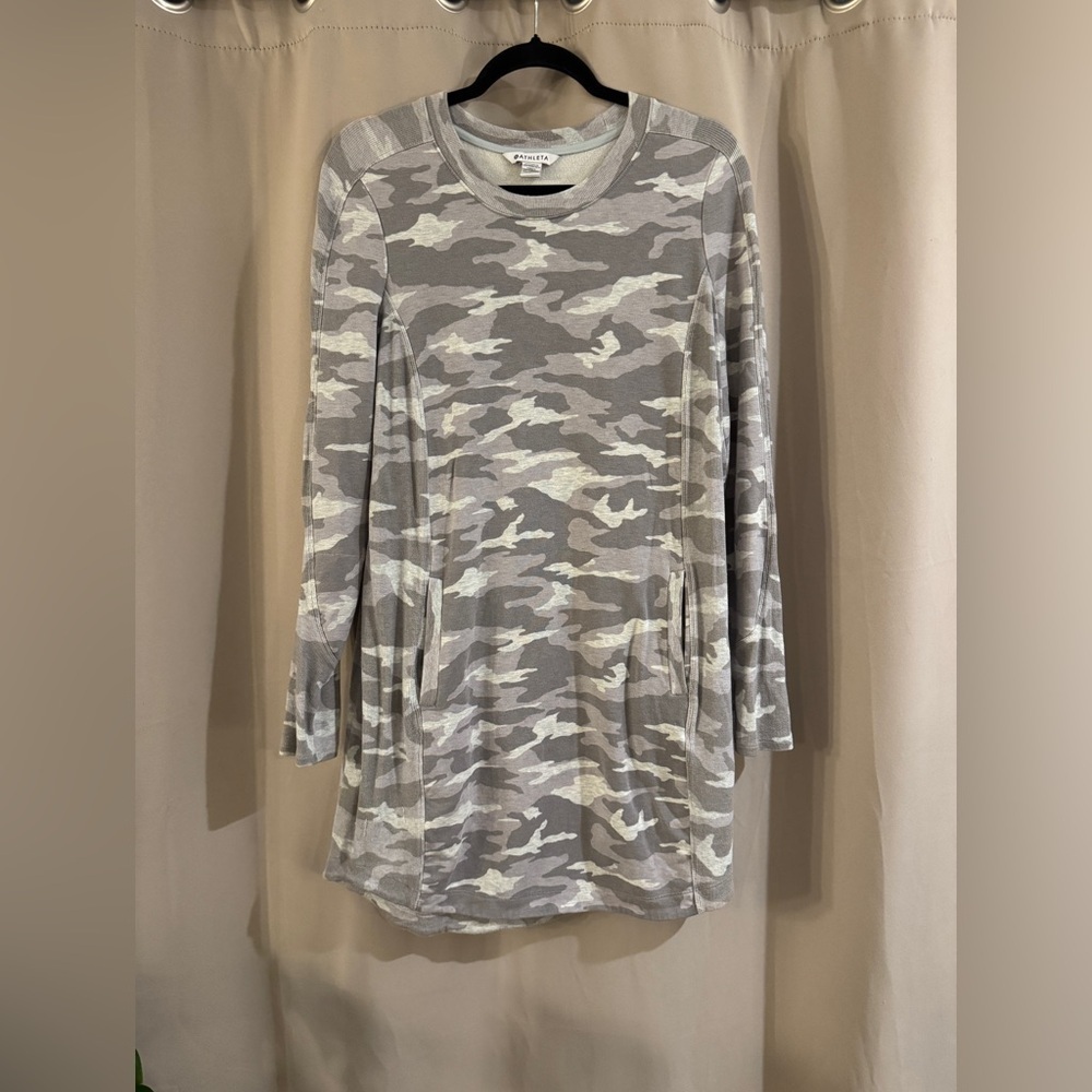 Athleta Gray Camouflage Dress with pockets